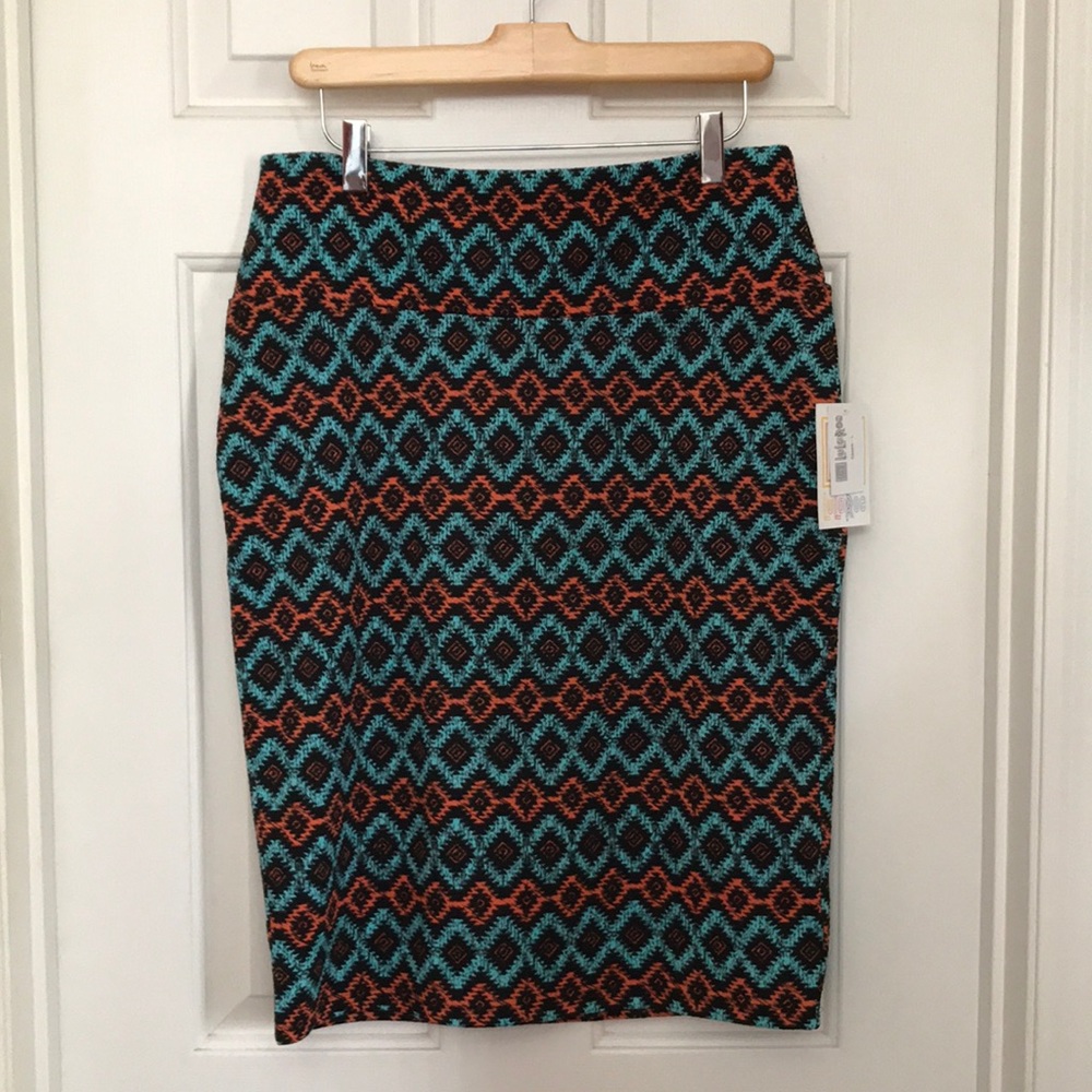 LuLaRoe Patterned pencil skirt